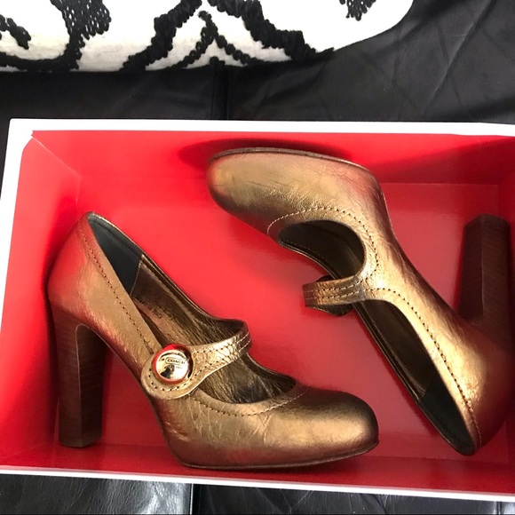 Coach Gold Mary Jane Fara 5 B. Good condition - Picture 4 of 10